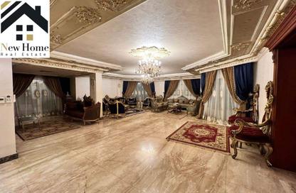 Villa - 6 Bedrooms - 7 Bathrooms for sale in Sheikh Zayed City - Giza