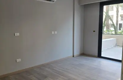 Apartment - 3 Bedrooms - 3 Bathrooms for sale in Village West - Sheikh Zayed Compounds - Sheikh Zayed City - Giza