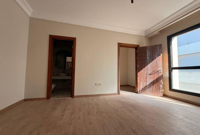 8413042 - Property Image 3