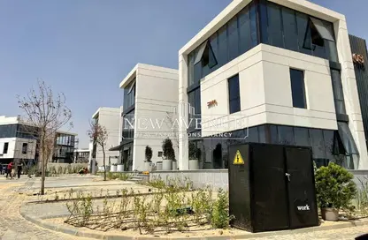 Office Space - Studio - 2 Bathrooms for sale in Heartwork - The 5th Settlement - New Cairo City - Cairo
