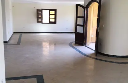 شقة - 4 غرف نوم - 3 حمامات للايجار في شارع بيرم التونسي - النرجس 1 - النرجس - مدينة القاهرة الجديدة - القاهرة