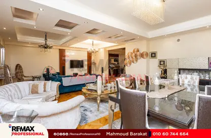 شقة - 3 غرف نوم - 2 حمامات للبيع في شارع عبد العزيز فهمي - بولكلي - حي شرق - الاسكندرية