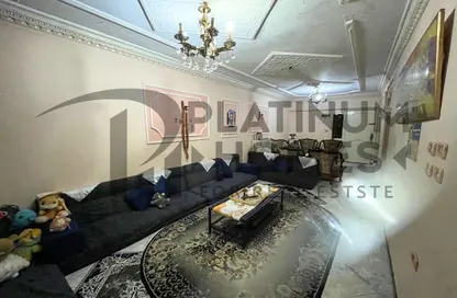 Apartment - 2 Bedrooms - 1 Bathroom for sale in Al Morsalin Al American St. - Janaklees - Hay Sharq - Alexandria