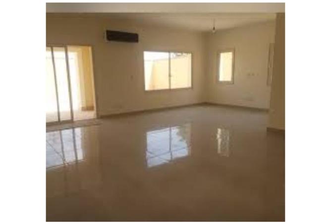 8273134 - Property Image 2