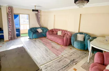 Apartment - 3 Bedrooms - 2 Bathrooms for sale in Khaled Ibn Al Walid St. - Miami - Hay Awal El Montazah - Alexandria