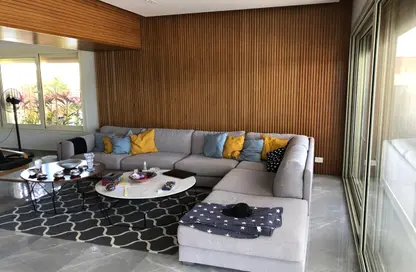 Villa - 5 Bedrooms - 4 Bathrooms for sale in Al  Rabwa - Sheikh Zayed Compounds - Sheikh Zayed City - Giza