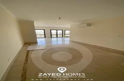 شقة - 3 غرف نوم - 3 حمامات للايجار في ذا كورت ياردز - كمبوندات الشيخ زايد - الشيخ زايد - الجيزة