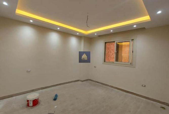 8245402 - Property Image 2