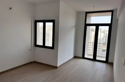 (بنتهاوس  (روف - 3 غرف نوم - 2 حمامات للايجار في مون ريزيدنس - فيفث سكوير - التجمع الخامس - مدينة القاهرة الجديدة - القاهرة