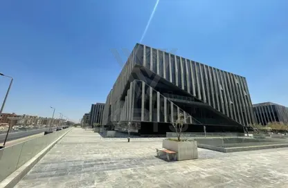 Office Space - Studio - 1 Bathroom for rent in Eastown - 5th Settlement Compounds - The 5th Settlement - New Cairo City - Cairo