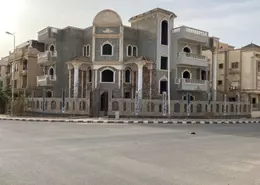 Penthouse - 3 Bedrooms - 2 Bathrooms for sale in Ganoob El Acadimia - New Cairo City - Cairo