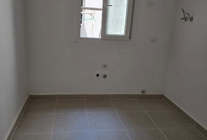 8166993 - Property Image 2