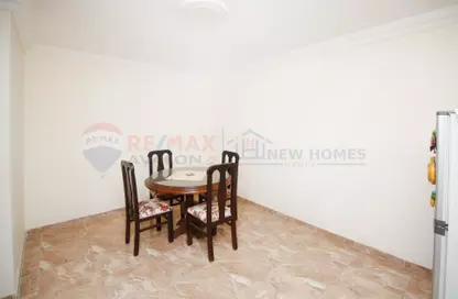 Apartment - 2 Bedrooms - 1 Bathroom for sale in Azarita - Hay Wasat - Alexandria