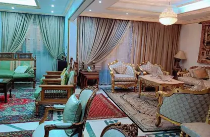 دوبلكس - 6 غرف نوم - 4 حمامات للبيع في شارع الدكتور البطراوي - المنطقة الأولى - مدينة نصر - القاهرة