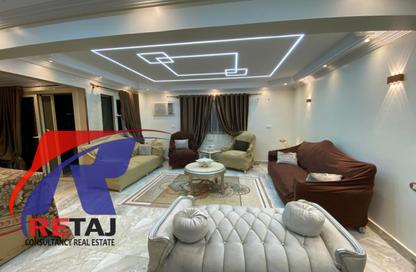 شقة - 3 غرف نوم - 2 حمامات للايجار في شارع الحجاز - ميدان المحكمة - مصر الجديدة - القاهرة