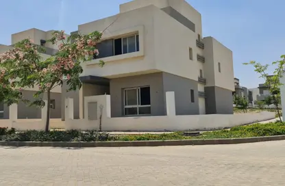 Villa - 7 Bedrooms - 5 Bathrooms for sale in Hyde Park - 5th Settlement Compounds - The 5th Settlement - New Cairo City - Cairo
