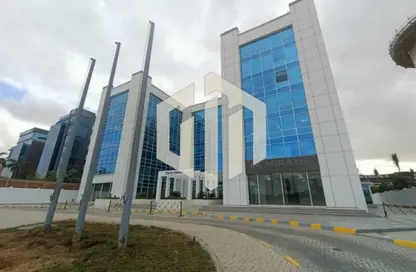 Office Space - Studio - 4 Bathrooms for rent in The 5th Settlement - New Cairo City - Cairo