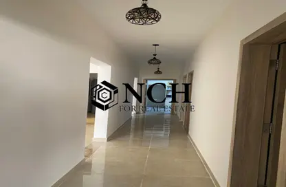 شقة - 3 غرف نوم - 2 حمامات للايجار في مون ريزيدنس - فيفث سكوير - التجمع الخامس - مدينة القاهرة الجديدة - القاهرة