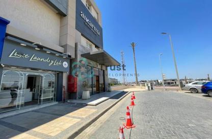 Shop - Studio - 2 Bathrooms for rent in Al Karma 4 - Sheikh Zayed Compounds - Sheikh Zayed City - Giza