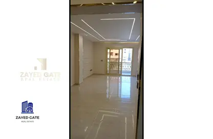 Apartment - 3 Bedrooms - 2 Bathrooms for sale in Al Khamayel city - Sheikh Zayed Compounds - Sheikh Zayed City - Giza