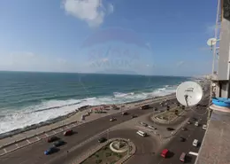 شقة - 3 غرف نوم - 2 حمامات للبيع في كامب شيزار - حي وسط - الاسكندرية