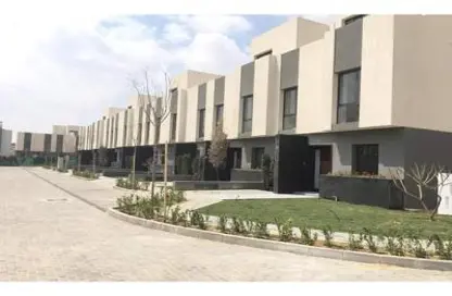 تاون هاوس - 3 غرف نوم - 4 حمامات للبيع في كمبوند البروج - كمبوندات الشروق - مدينة الشروق - القاهرة