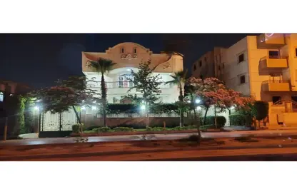 Villa - 6 Bedrooms - 5 Bathrooms for sale in West Somid - 6 October City - Giza