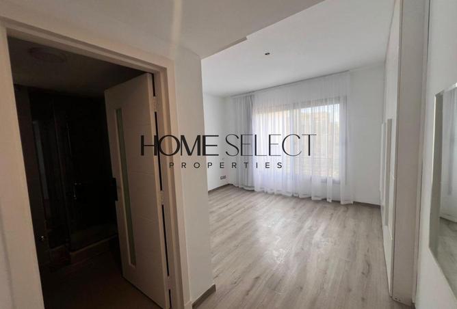 8384237 - Property Image 2