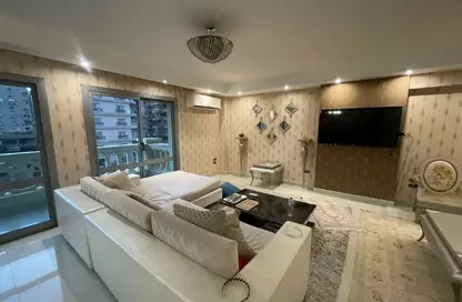 شقة - 3 غرف نوم - 3 حمامات للبيع في شارع نادي الصيد - الدقي - الجيزة