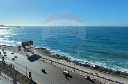 شقة - 3 غرف نوم - 2 حمامات للبيع في طريق الجيش - كامب شيزار - حي وسط - الاسكندرية