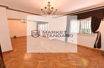Apartment - 3 Bedrooms - 2 Bathrooms for sale in Mostafa Mahmoud Square - Mohandessin - Giza