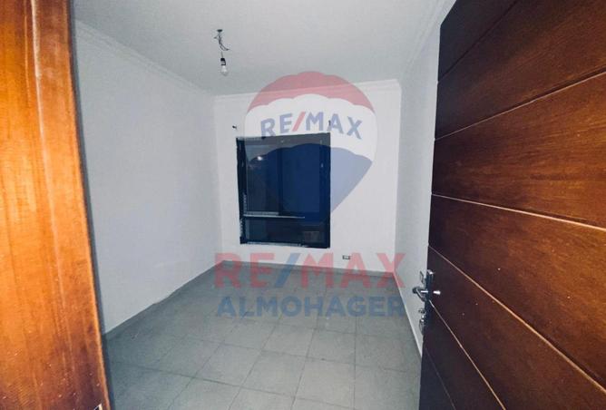 8389379 - Property Image 3