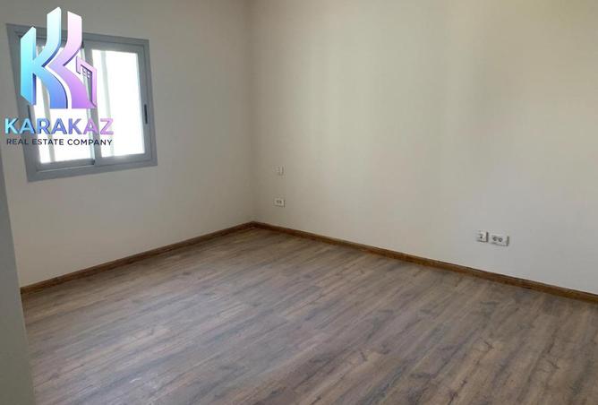 8100383 - Property Image 3
