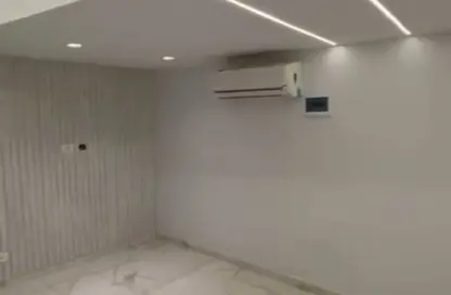 Apartment - 2 Bedrooms - 1 Bathroom for rent in Green Residence 2 - 8th District - Sheikh Zayed City - Giza