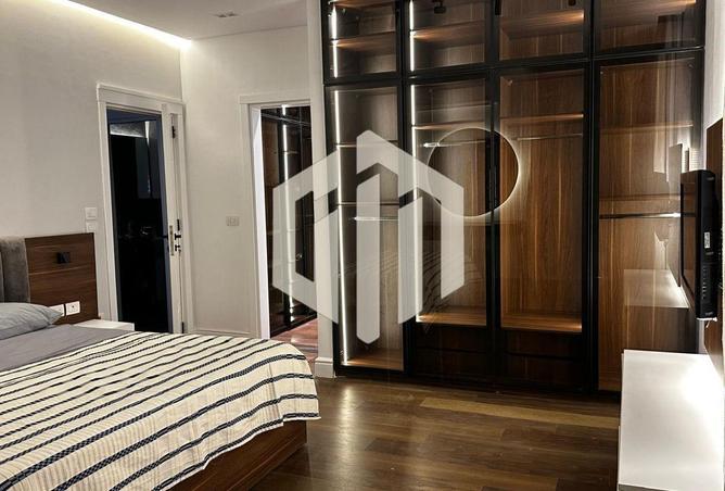 8220605 - Property Image 2