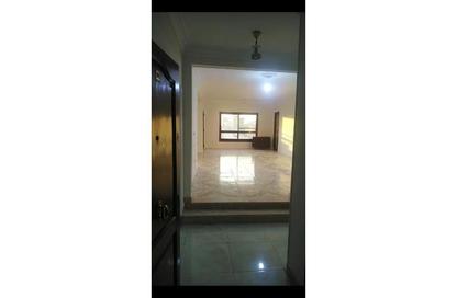 Apartment - 3 Bedrooms - 2 Bathrooms for rent in Samir Abdel Raouf St. - 8th Zone - Nasr City - Cairo