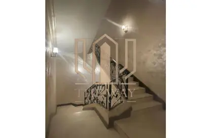Villa - 4 Bedrooms - 5 Bathrooms for sale in Royal City - Sheikh Zayed Compounds - Sheikh Zayed City - Giza