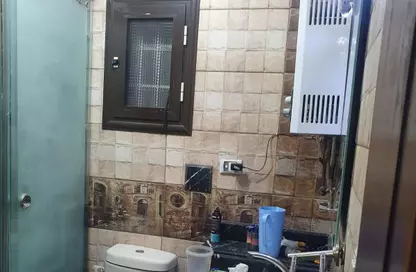 شقة - 3 غرف نوم - 1 حمام للبيع في شارع حافظ رمضان - المنطقة السادسة - مدينة نصر - القاهرة