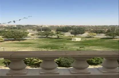 Apartment - 3 Bedrooms - 1 Bathroom for sale in Doctor Samira Moussa St. - 5th District - Obour City - Qalyubia