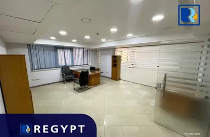 Office Space - Studio - 2 Bathrooms for rent in Zahraa Al Maadi St. - Degla - Hay El Maadi - Cairo