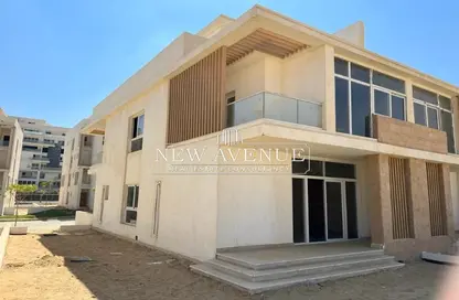 Townhouse - 3 Bedrooms - 4 Bathrooms for sale in Mountain View iCity - 5th Settlement Compounds - The 5th Settlement - New Cairo City - Cairo