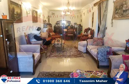 Apartment - 2 Bedrooms - 1 Bathroom for sale in Hussein Amin St. - Saraya - Sidi Beshr - Hay Awal El Montazah - Alexandria