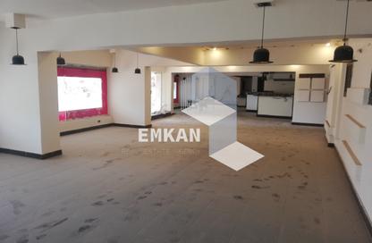 Shop - Studio - 2 Bathrooms for rent in Zahraa Al Maadi St. - Degla - Hay El Maadi - Cairo