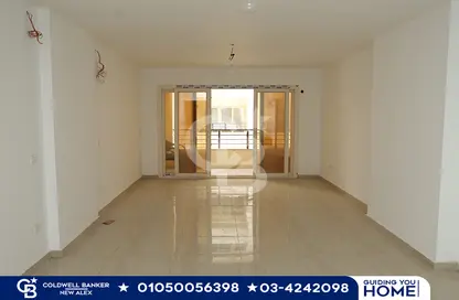 Apartment - 3 Bedrooms - 3 Bathrooms for rent in New Smouha - Smouha - Hay Sharq - Alexandria