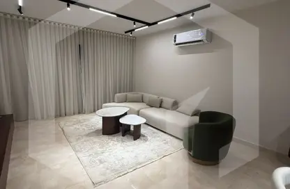 شقة - 3 غرف نوم - 4 حمامات للايجار في أو ويست - كمبوندات 6 أكتوبر - مدينة 6 أكتوبر - الجيزة