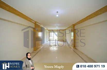 Apartment - 3 Bedrooms - 3 Bathrooms for sale in Ibrahim Al Halaby St. - Glim - Hay Sharq - Alexandria