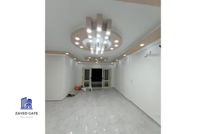 Apartment - 3 Bedrooms - 2 Bathrooms for rent in Al Khamayel city - Sheikh Zayed Compounds - Sheikh Zayed City - Giza