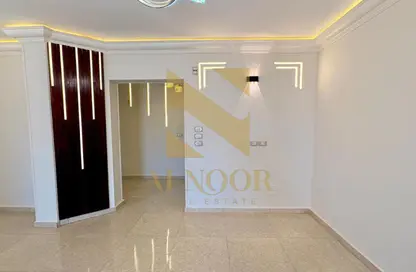 شقة - 3 غرف نوم - 2 حمامات للايجار في مدينة الخمائل - كمبوندات الشيخ زايد - الشيخ زايد - الجيزة