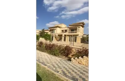 فيلا - 4 غرف نوم - 6 حمامات للبيع في رويال ميدوز - كمبوندات الشيخ زايد - الشيخ زايد - الجيزة