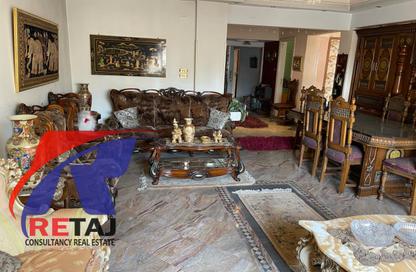 Apartment - 3 Bedrooms - 2 Bathrooms for sale in Fareek Awal Ali Amer St. - 6th Zone - Nasr City - Cairo